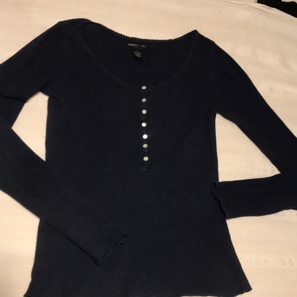 Ladies Lucky Brand Navy Thermal Top - Picture 3 of 7
